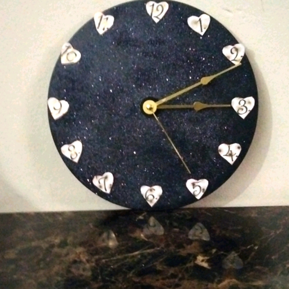 A sparkle record clock.